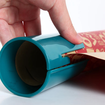 Uchwyt na papier z wbudowanym nożem